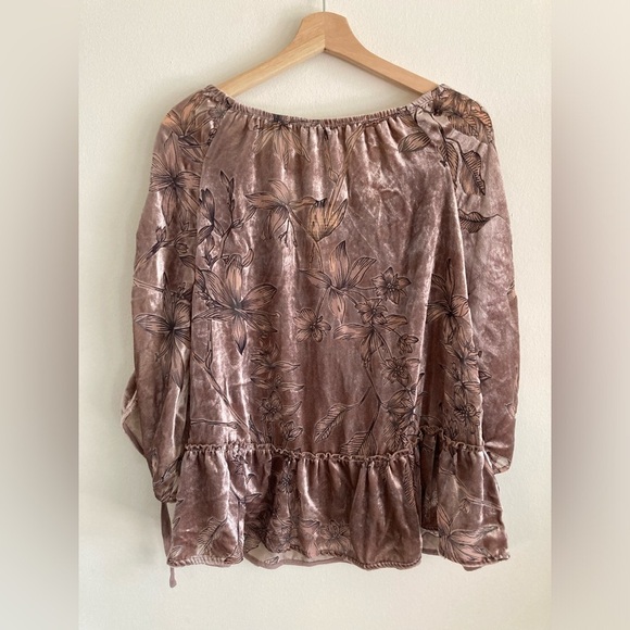 Democracy Top Velvet Tie Sleeve Floral Burnout Medium Boho Fairy Whimsigoth NWT - Picture 2 of 9